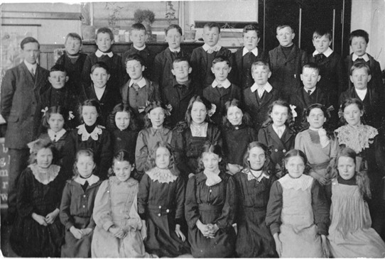 Photo:An Addiewell School Class , pre First World War.